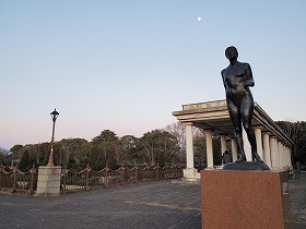 彫刻の広場夕焼け