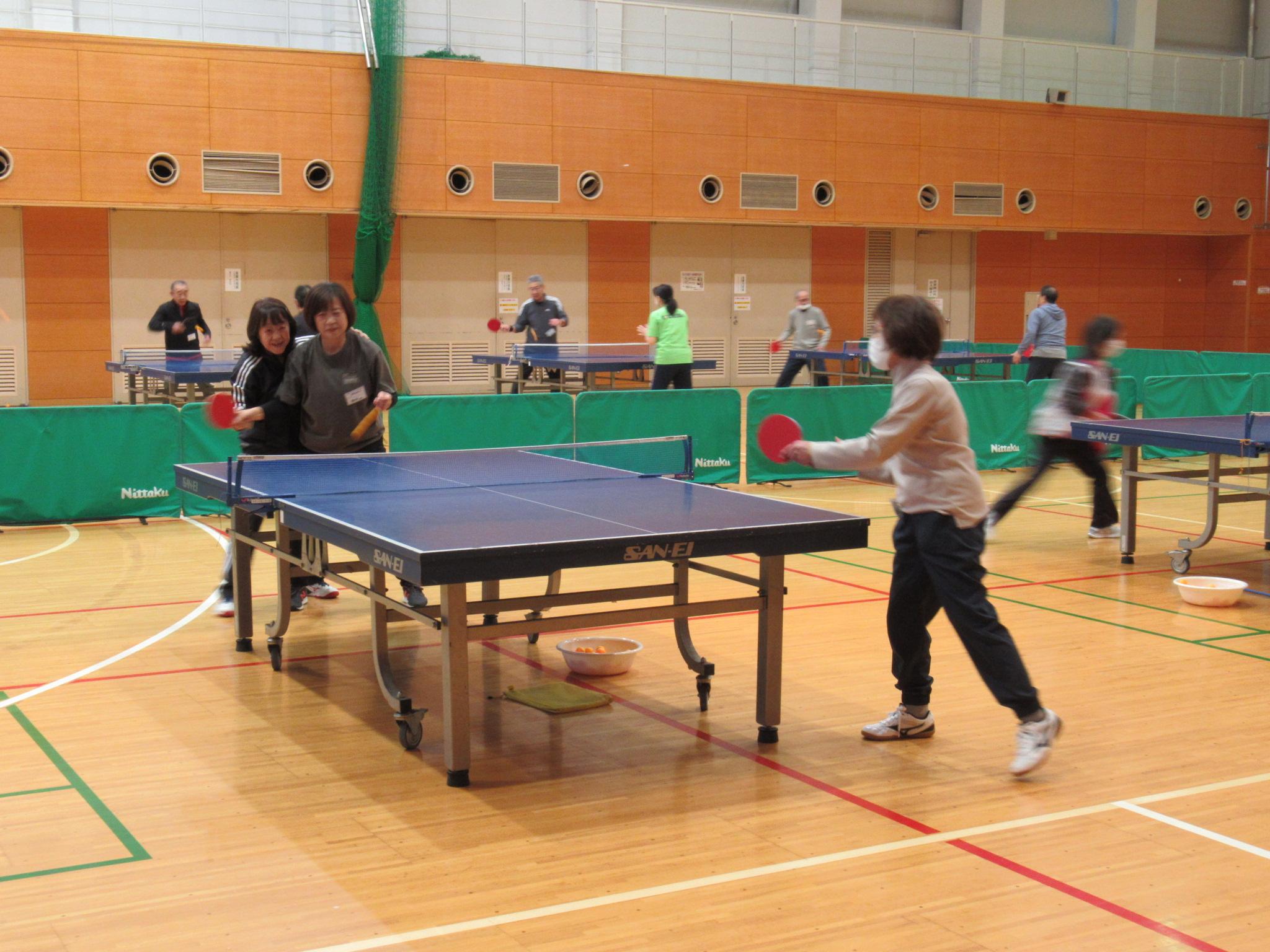 R7-4 卓球写真①